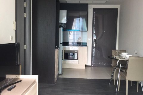 Condo in Bangkok, Thailand, 1 bedroom  № 14605 - photo 1