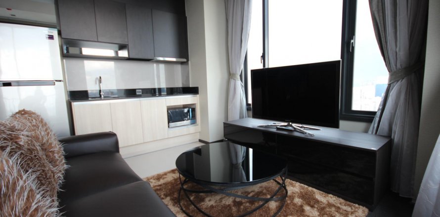 Condo in Bangkok, Thailand, 2 bedrooms  № 12093