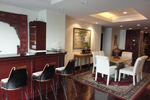 Condo in Bangkok, Thailand, 3 bedrooms  № 14054 - photo 1