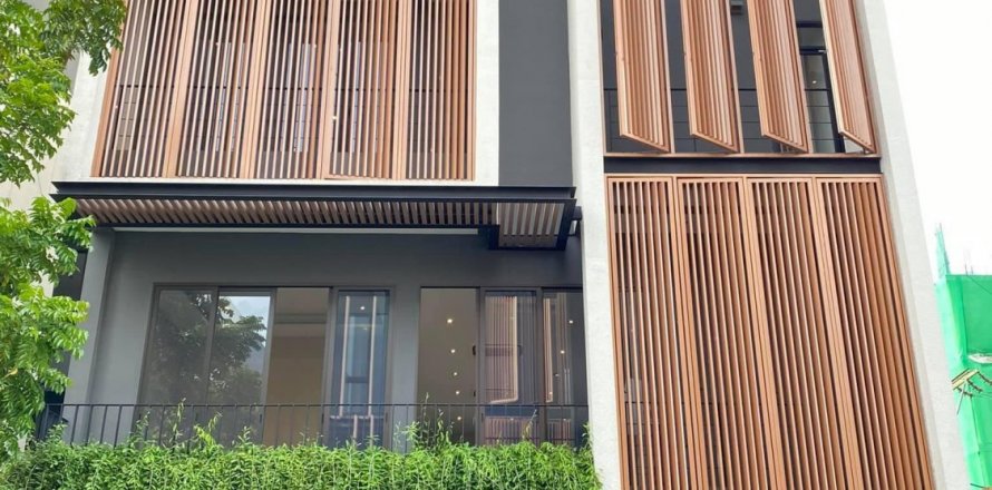 Townhouse in Bangkok, Thailand 4 bedrooms № 11553