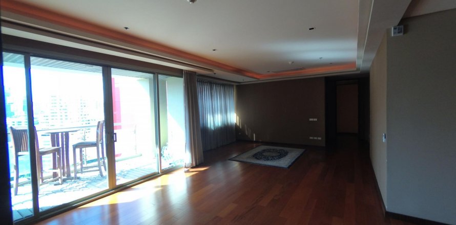 Condo in Bangkok, Thailand, 1 bedroom  № 13413