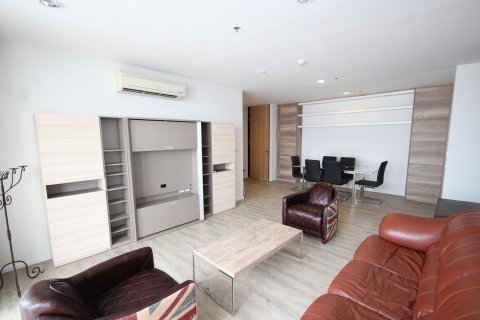 Condo in Bangkok, Thailand, 3 bedrooms  № 15054 - photo 1