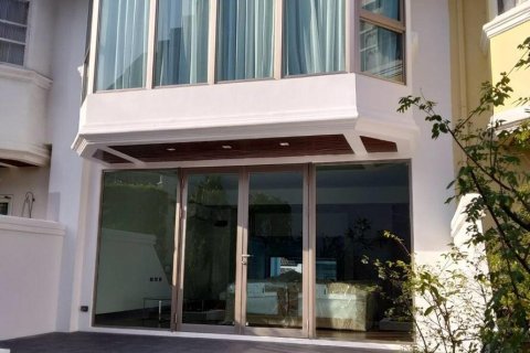 Townhouse in Bangkok, Thailand 3 bedrooms № 12972 - photo 1