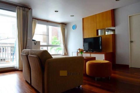 Condo in Bangkok, Thailand, 2 bedrooms  № 14267 - photo 1