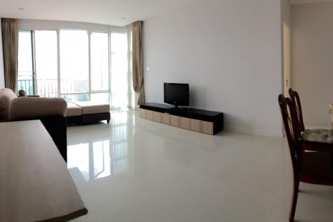 Condo in Bangkok, Thailand, 2 bedrooms  № 18560 - photo 1