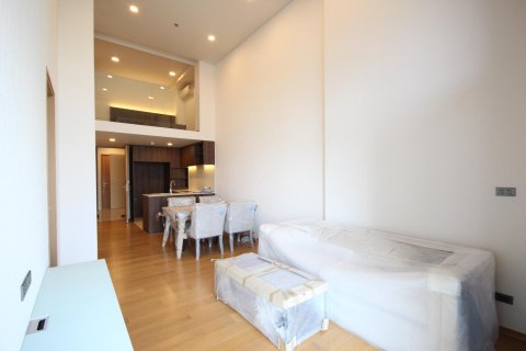 Condo in Bangkok, Thailand, 2 bedrooms  № 12455 - photo 1