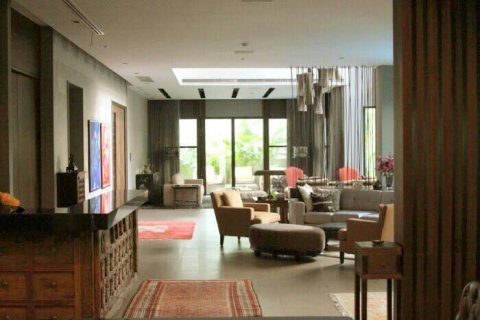 House in Bangkok, Thailand 5 bedrooms № 14635 - photo 1