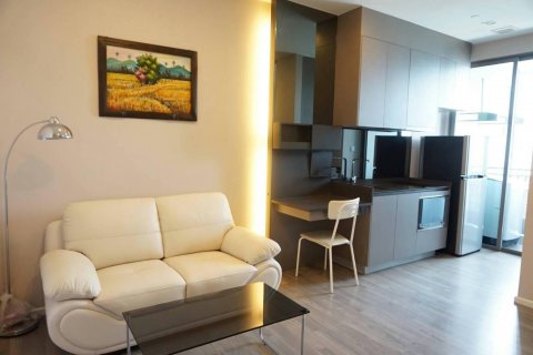 Condo in Bangkok, Thailand, 1 bedroom  № 12219 - photo 1