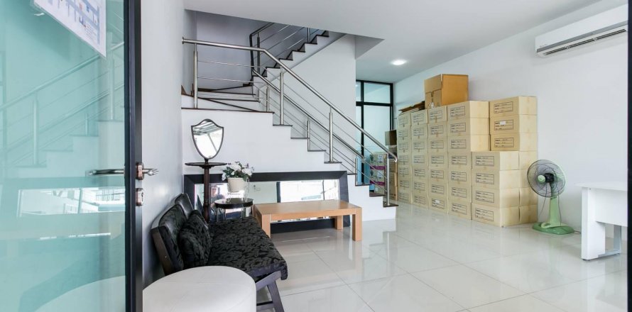 Townhouse in Bangkok, Thailand 3 bedrooms № 13839