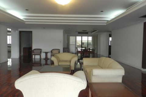 Condo in Bangkok, Thailand, 4 bedrooms  № 14664 - photo 1