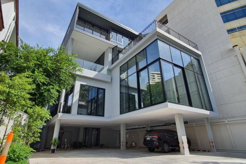 House in Bangkok, Thailand 3 bedrooms № 11411 - photo 1