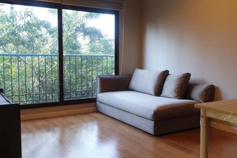 Condo in Bangkok, Thailand, 1 bedroom  № 13077 - photo 1