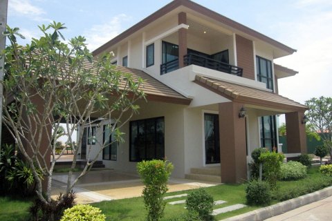House in Pattaya, Thailand 4 bedrooms № 22897 - photo 1