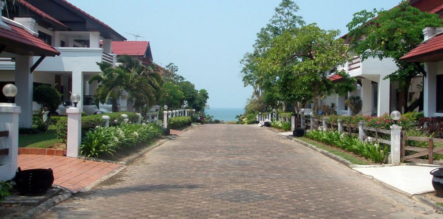 House in Pattaya, Thailand 3 bedrooms № 23006