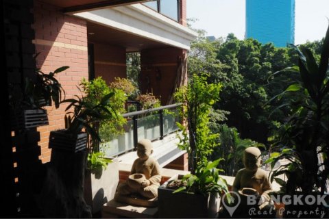 Condo in Watthana, Bangkok, Thailand, 3 bedrooms  № 19462 - photo 22