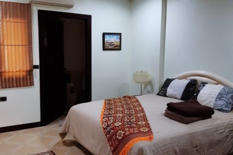 House in Pattaya, Thailand 3 bedrooms № 22407 - photo 1