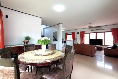 House in Pattaya, Thailand 4 bedrooms № 24655 - photo 8