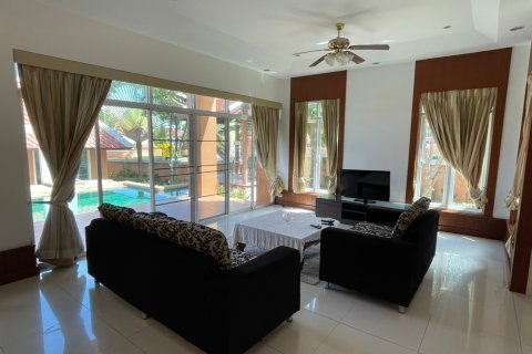 House in Pattaya, Thailand 5 bedrooms № 22413 - photo 12