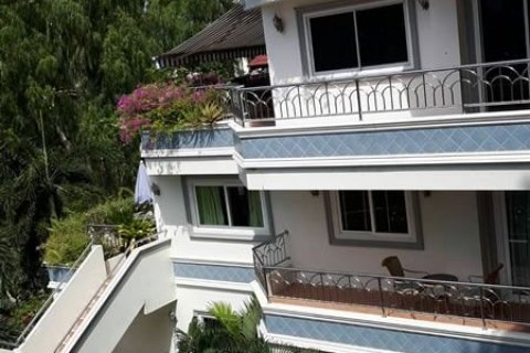 Condo in Pattaya, Thailand, 2 bedrooms  № 21355 - photo 1