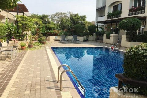 Townhouse in Bangkok, Thailand 4 bedrooms № 19449 - photo 9