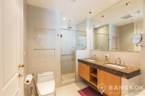 Condo in Bangkok, Thailand, 3 bedrooms  № 19444 - photo 15