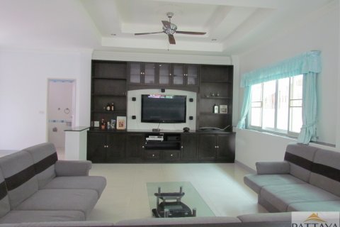 House in Pattaya, Thailand 4 bedrooms № 20878 - photo 3
