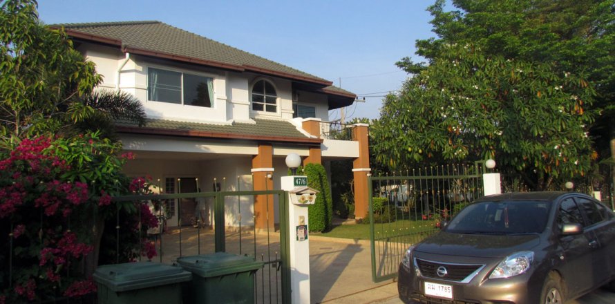House in Pattaya, Thailand 3 bedrooms № 24226