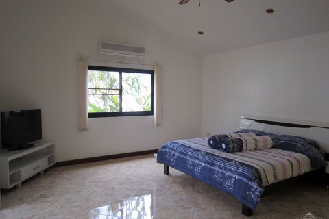 House in Pattaya, Thailand 5 bedrooms № 20286 - photo 13