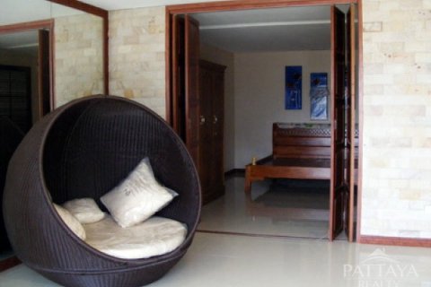 Condo in Pattaya, Thailand, 2 bedrooms  № 23080 - photo 2