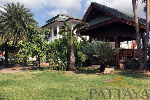 House in Pattaya, Thailand 4 bedrooms № 21207 - photo 1