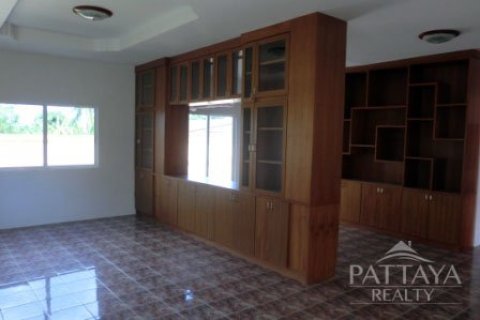 House in Pattaya, Thailand 4 bedrooms № 23199 - photo 3