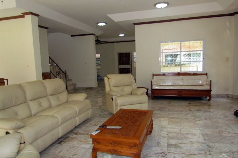 House in Pattaya, Thailand 3 bedrooms № 23491 - photo 4