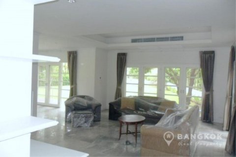 House in Bang Kaeo, Thailand 5 bedrooms № 19398 - photo 4