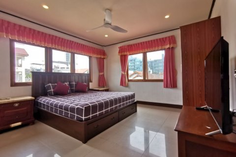House in Pattaya, Thailand 4 bedrooms № 24655 - photo 24