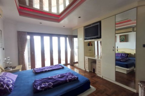 Condo in Pattaya, Thailand, 2 bedrooms  № 24657 - photo 14