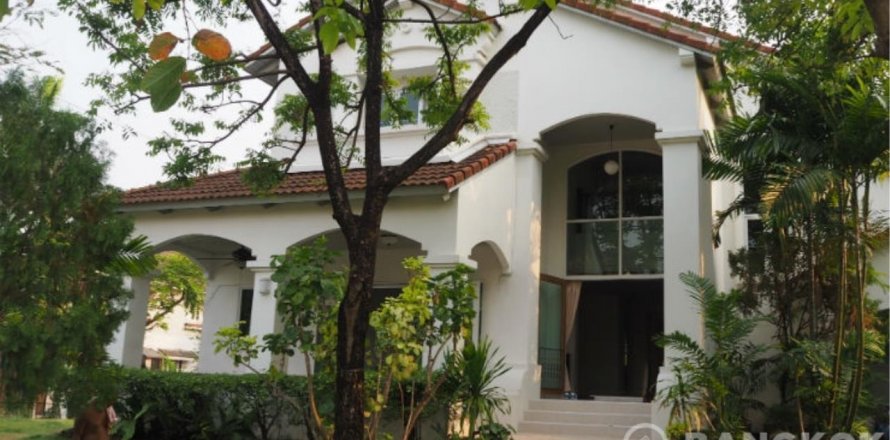 House in Bang Kaeo, Thailand 4 bedrooms № 19411