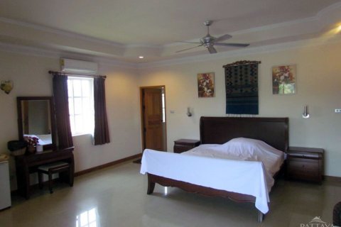 House in Pattaya, Thailand 9 bedrooms № 19933 - photo 8
