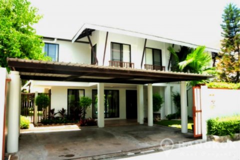 House in Bangkok, Thailand 3 bedrooms № 19420 - photo 2