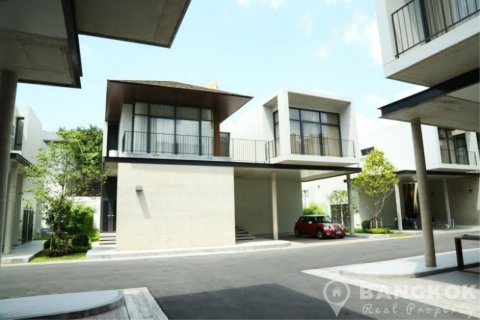 House in Bangkok, Thailand 4 bedrooms № 19503 - photo 4