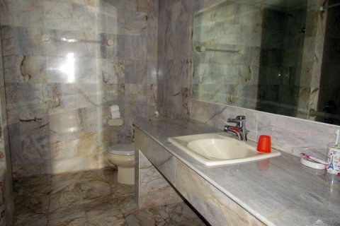 Condo in Pattaya, Thailand, 3 bedrooms  № 20819 - photo 16