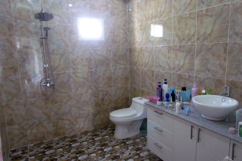 House in Pattaya, Thailand 3 bedrooms № 24099 - photo 20