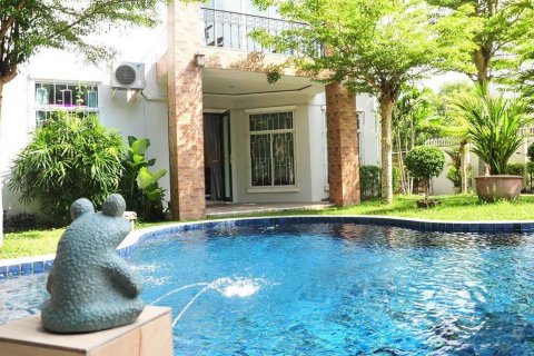 House in Pattaya, Thailand 8 bedrooms № 21949 - photo 11