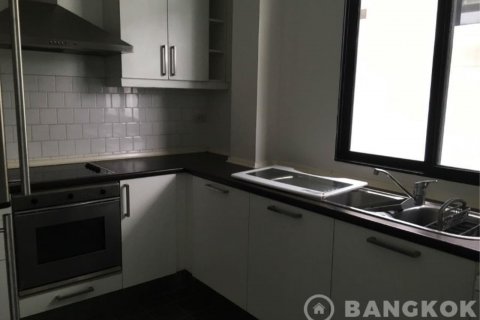 House in Bangkok, Thailand 4 bedrooms № 19502 - photo 6