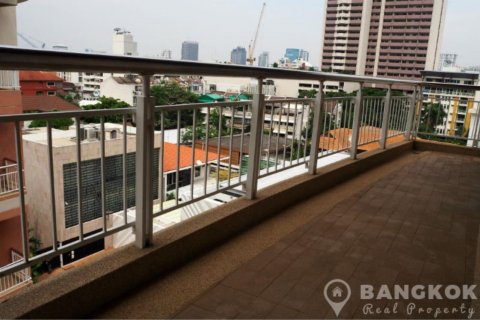Penthouse in Bangkok, Thailand 3 bedrooms № 19440 - photo 10
