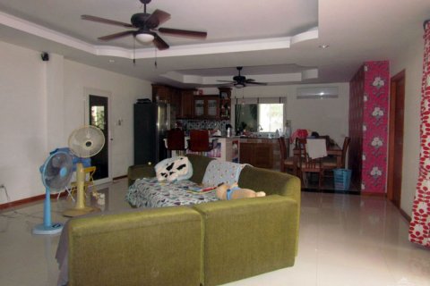 House in Pattaya, Thailand 4 bedrooms № 19897 - photo 9