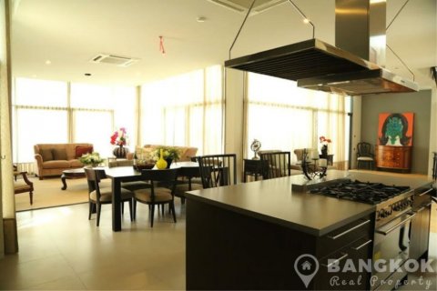 House in Bangkok, Thailand 4 bedrooms № 19503 - photo 19