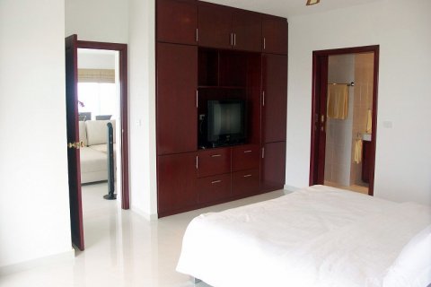 Condo in Pattaya, Thailand, 2 bedrooms  № 23009 - photo 4