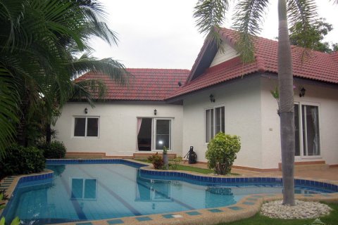House in Pattaya, Thailand 3 bedrooms № 23051 - photo 15