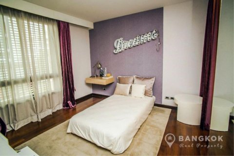 Townhouse in Bangkok, Thailand 4 bedrooms № 19381 - photo 12