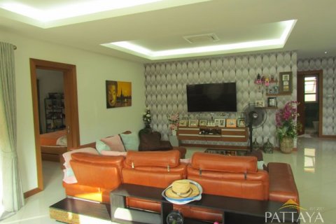 House in Pattaya, Thailand 4 bedrooms № 21274 - photo 12